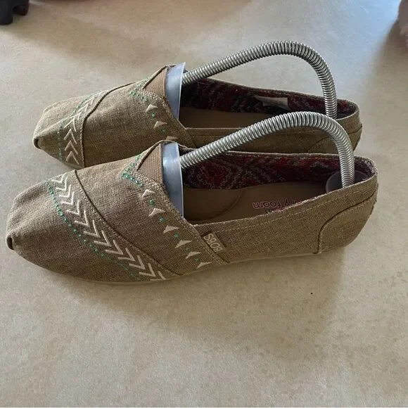 Bobs Skechers Memory Foam Women’s plush Feather shoes size 9 embroidery Aztec - Picture 6 of 8